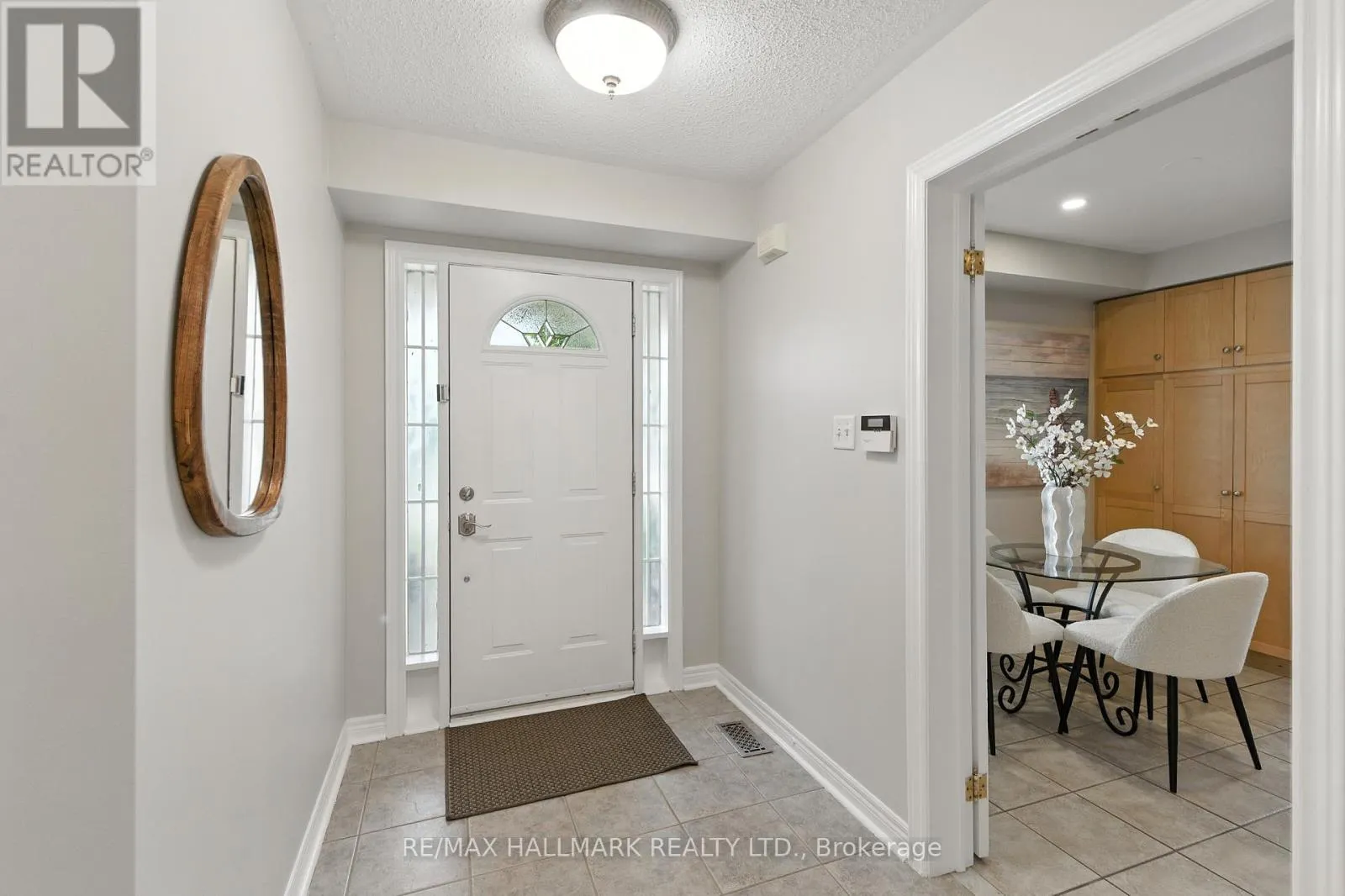 3288 EQUESTRIAN CRESCENT