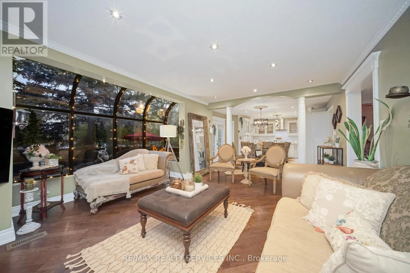 74 LEEWARD DRIVE N
