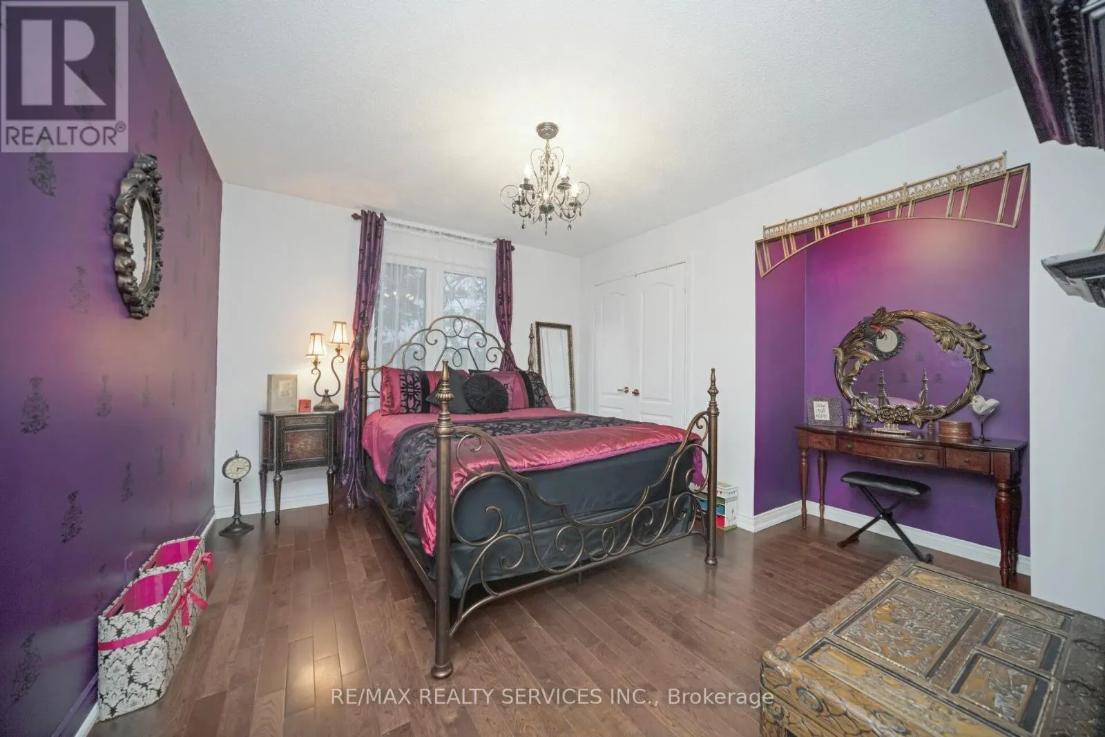 74 LEEWARD DRIVE N