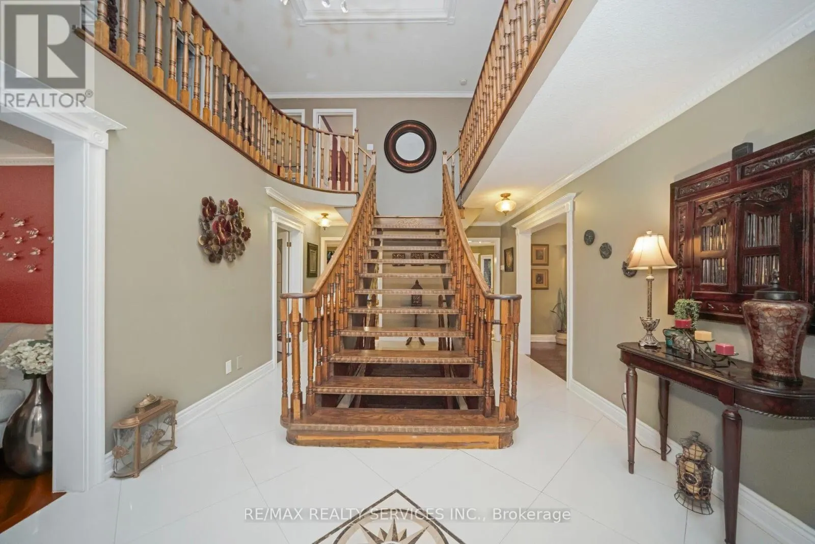 74 LEEWARD DRIVE N