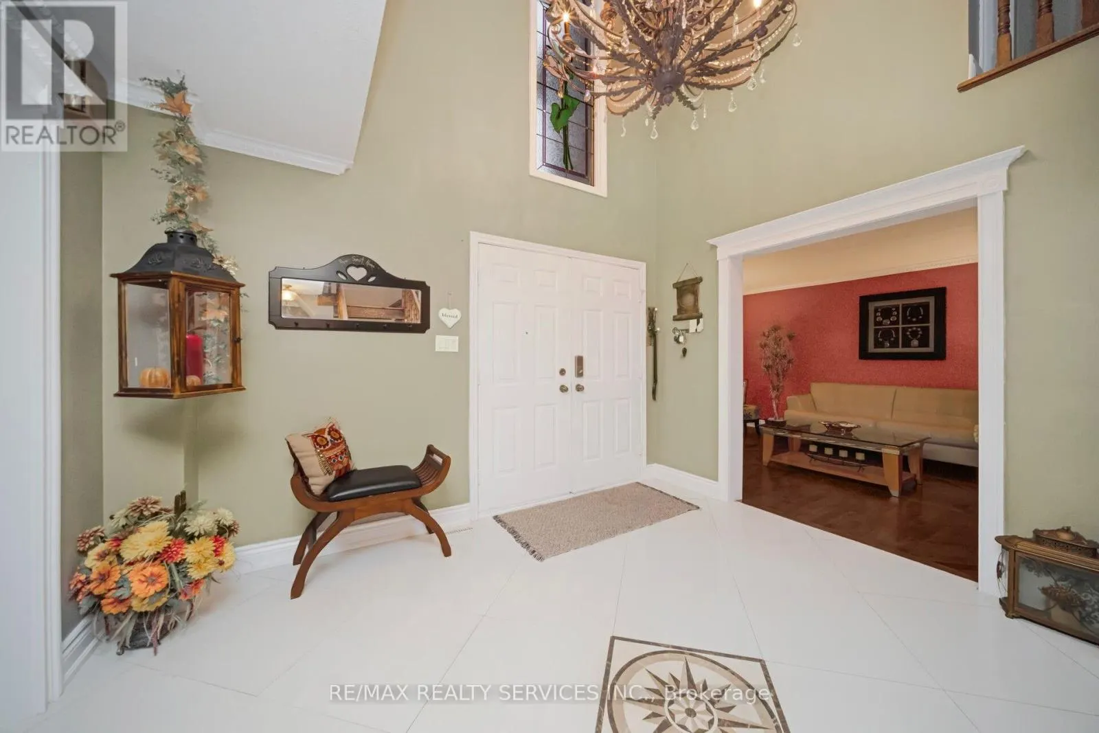74 LEEWARD DRIVE N