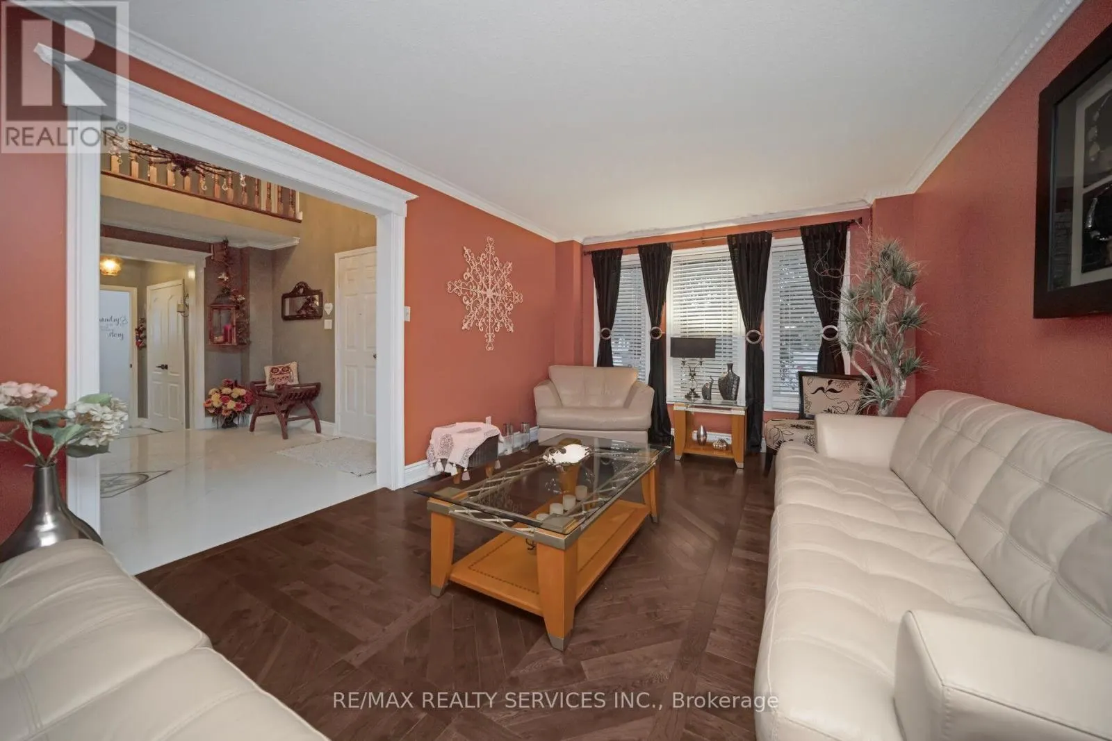74 LEEWARD DRIVE N