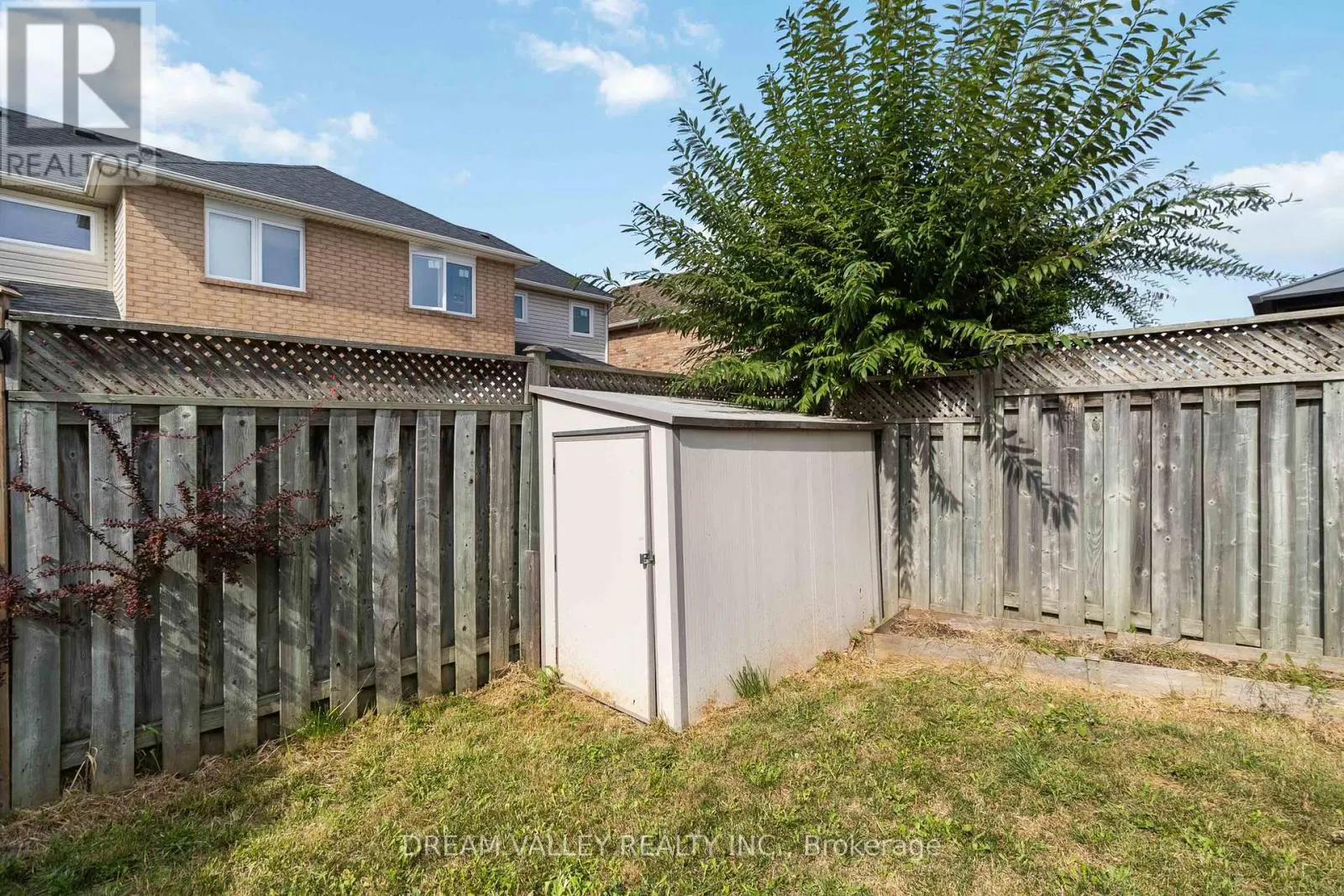 1517 EVANS TERRACE