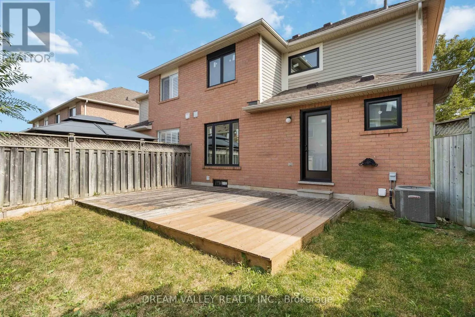 1517 EVANS TERRACE