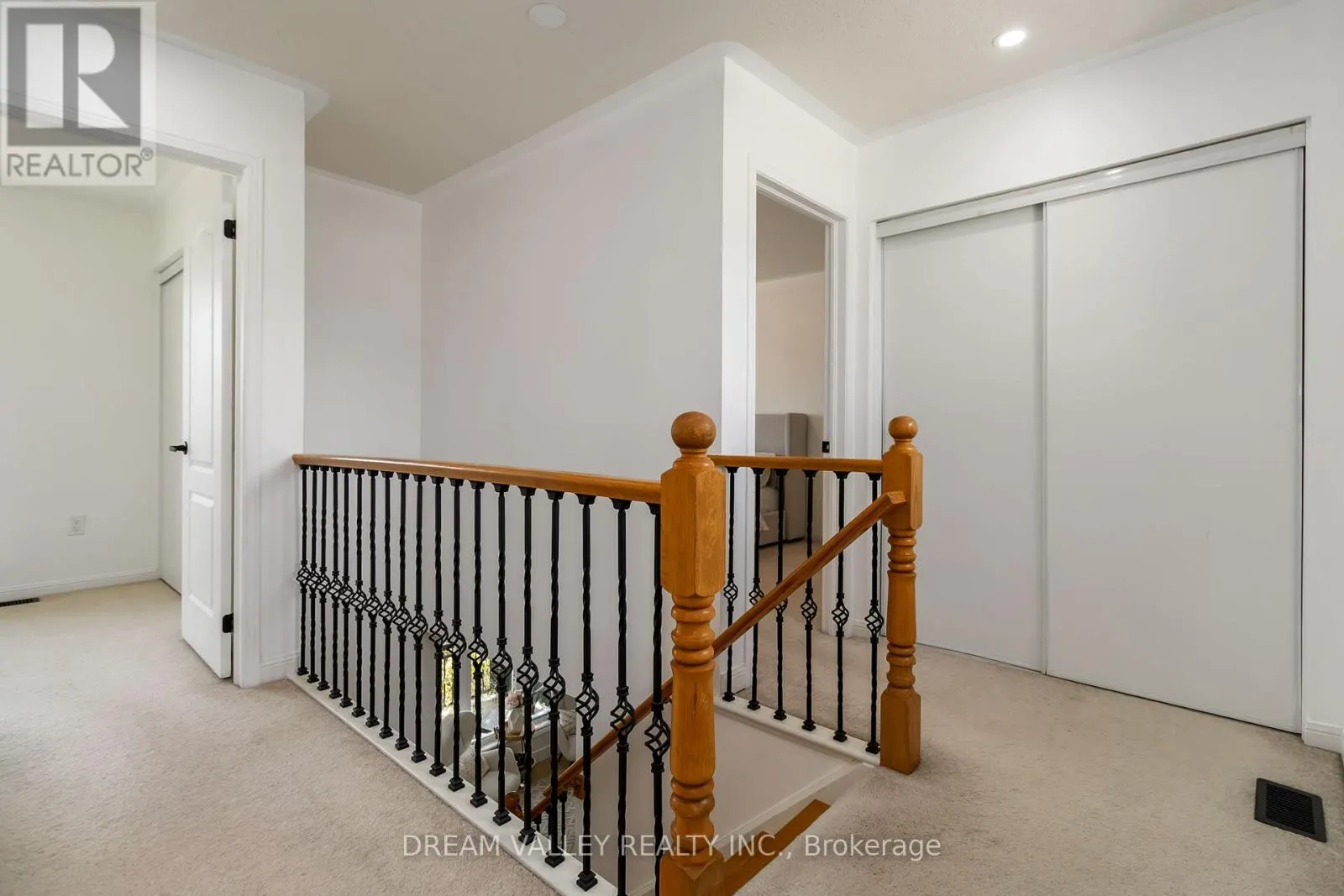 1517 EVANS TERRACE