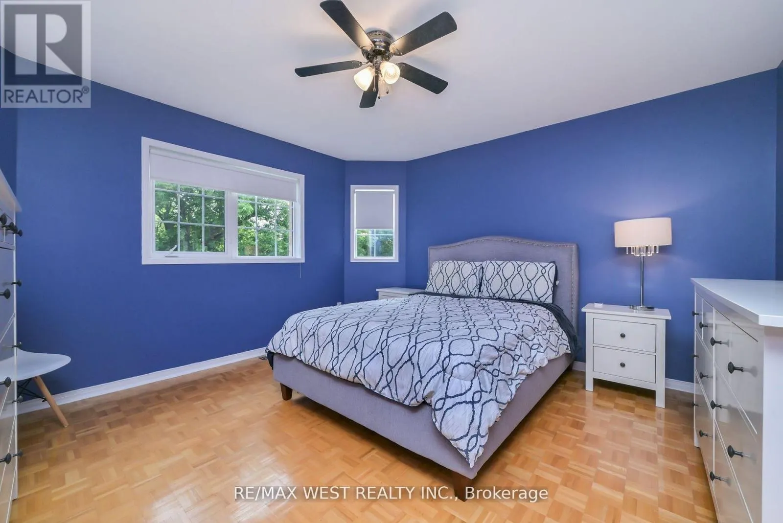 32 CRESTRIDGE DRIVE