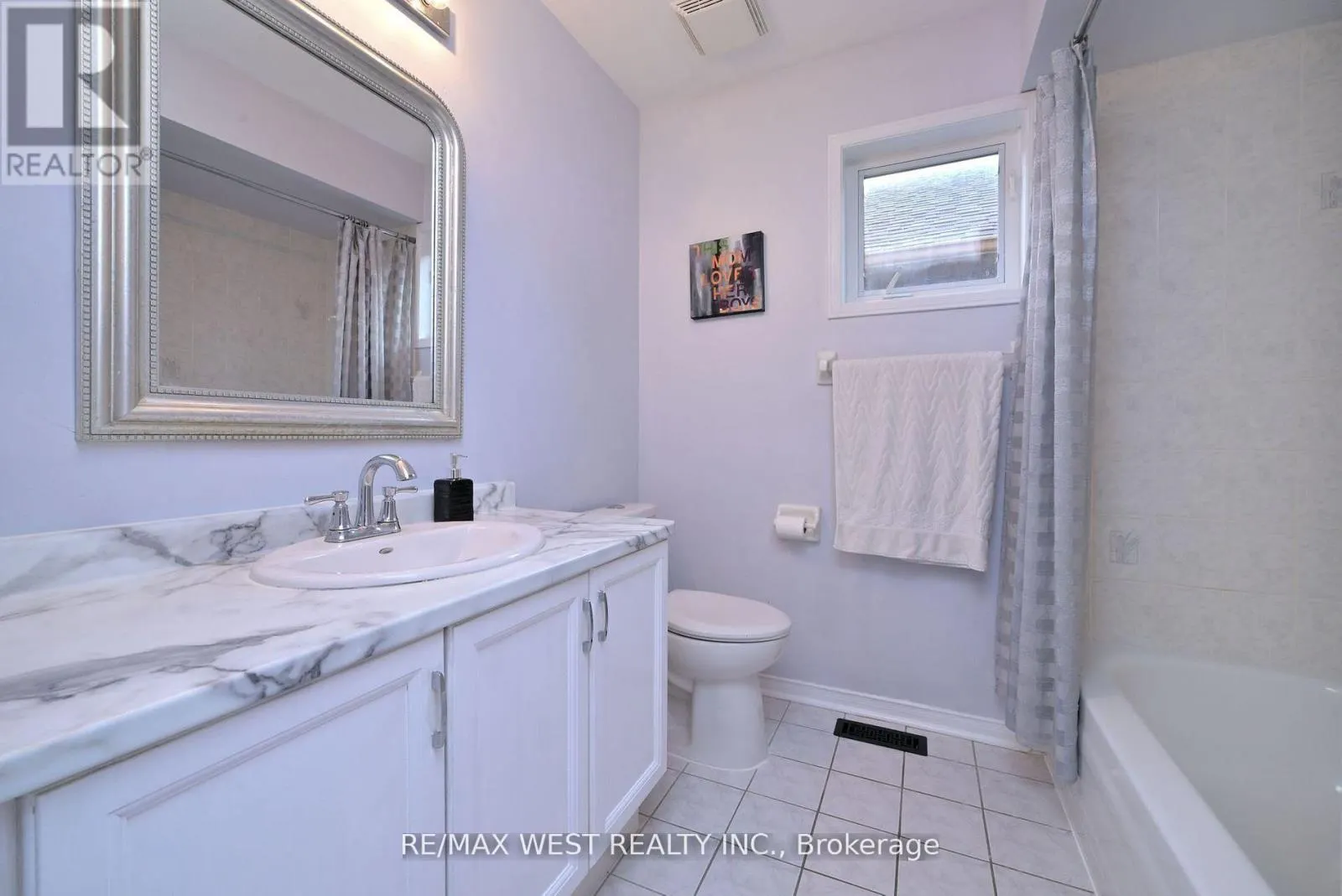 32 CRESTRIDGE DRIVE