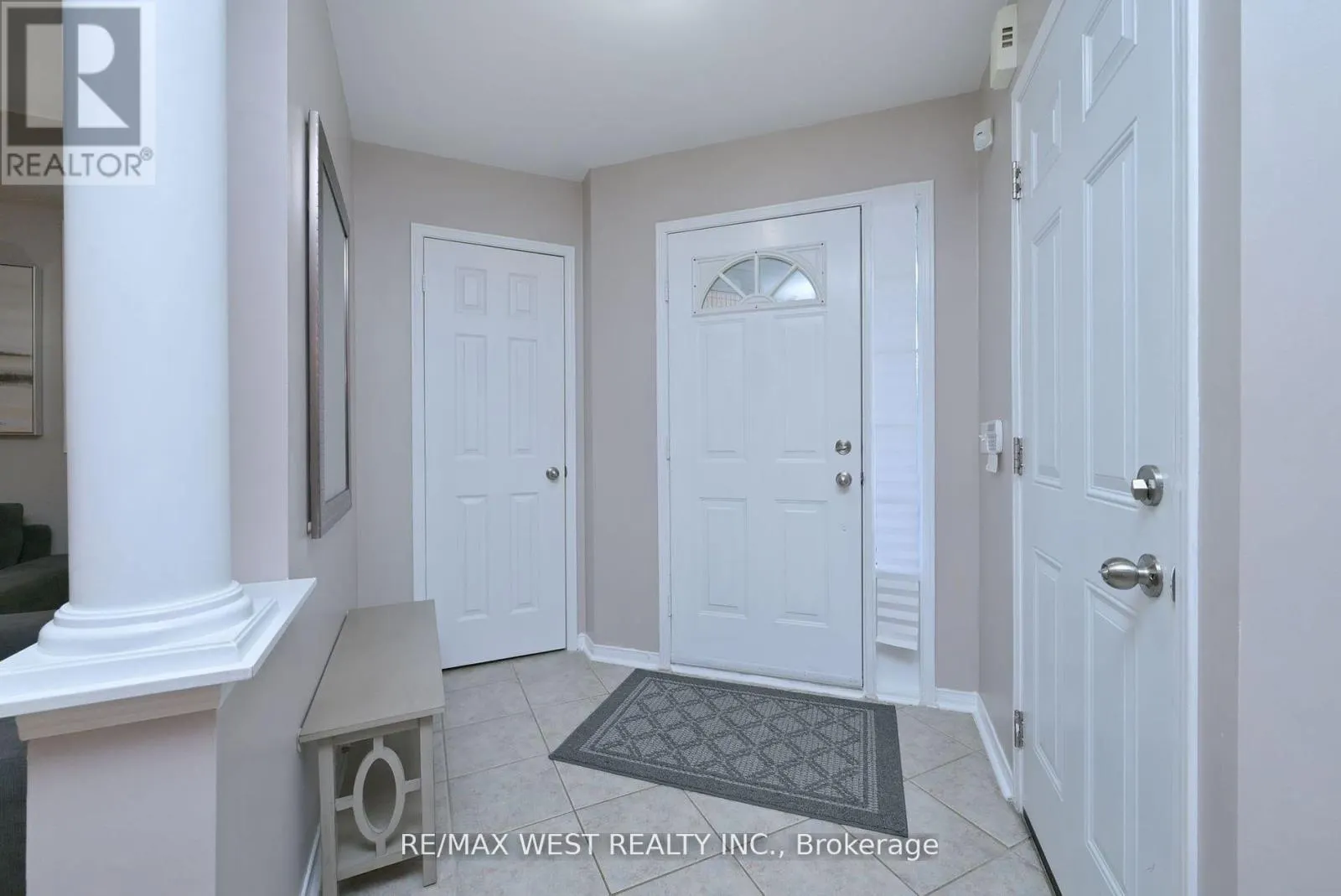 32 CRESTRIDGE DRIVE