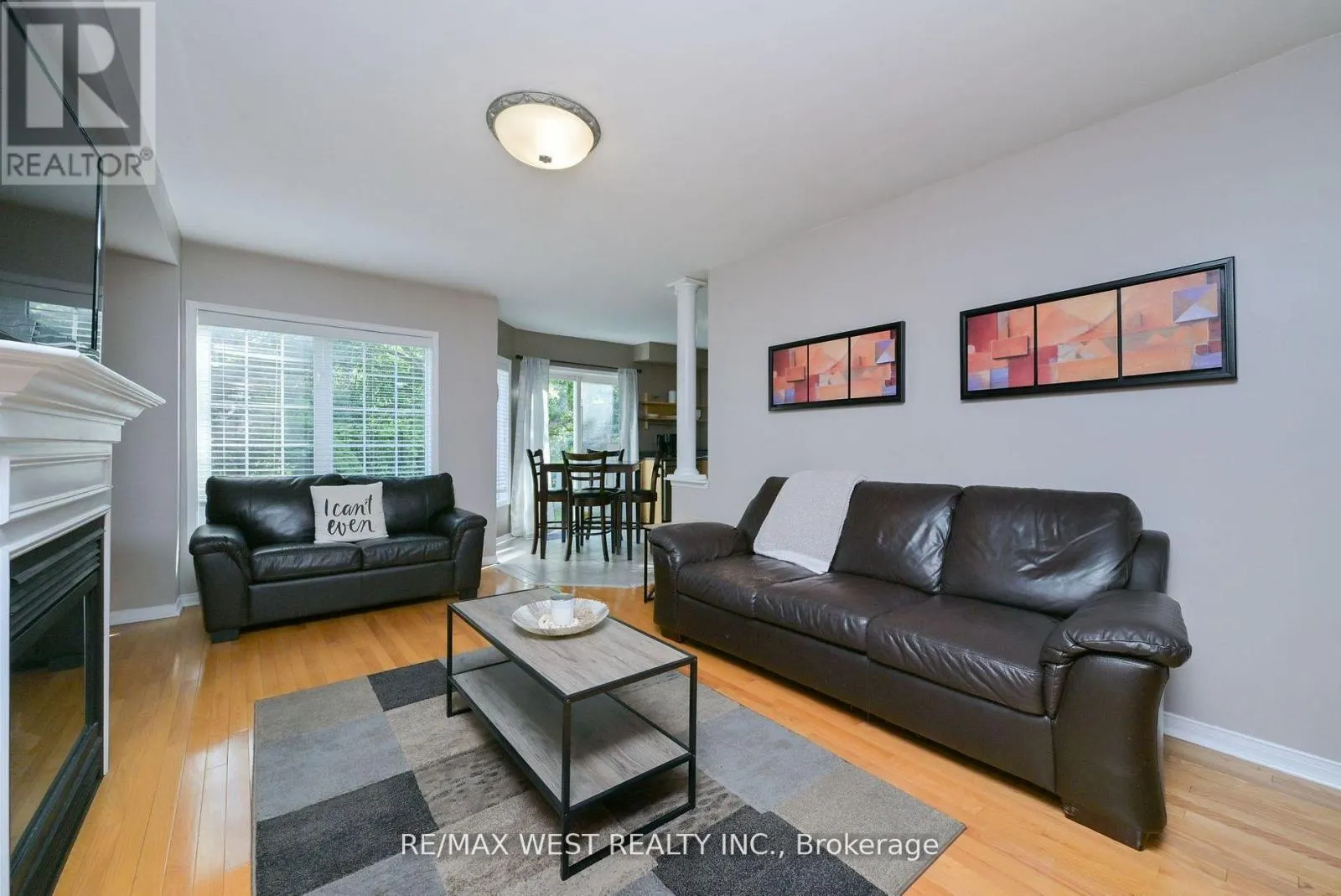 32 CRESTRIDGE DRIVE