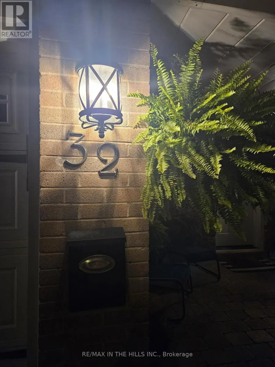 32 BELFOUNTAIN COURT