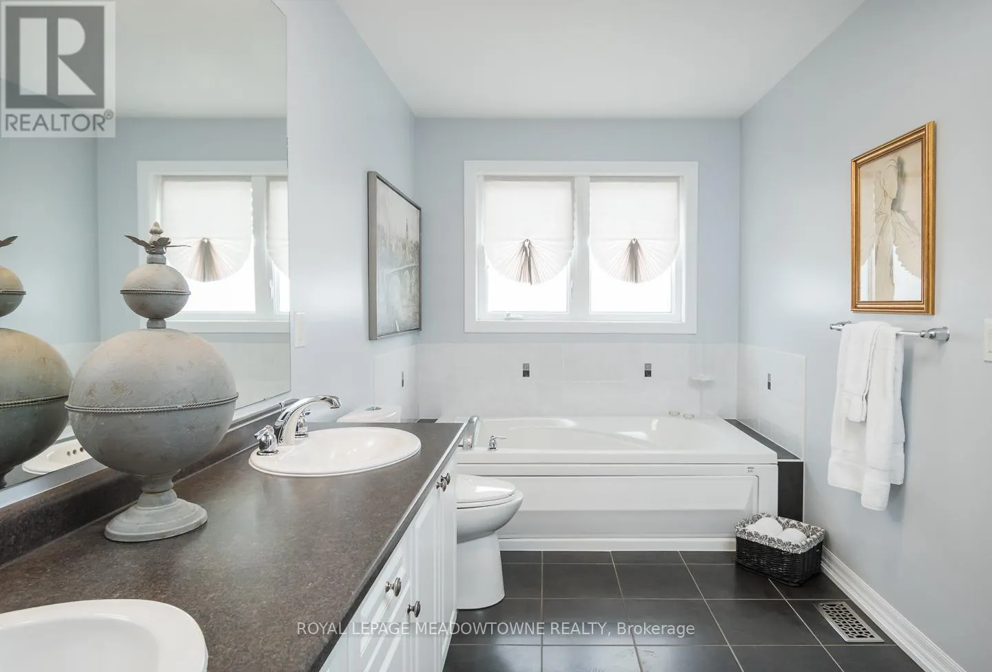 32 FORBES TERRACE