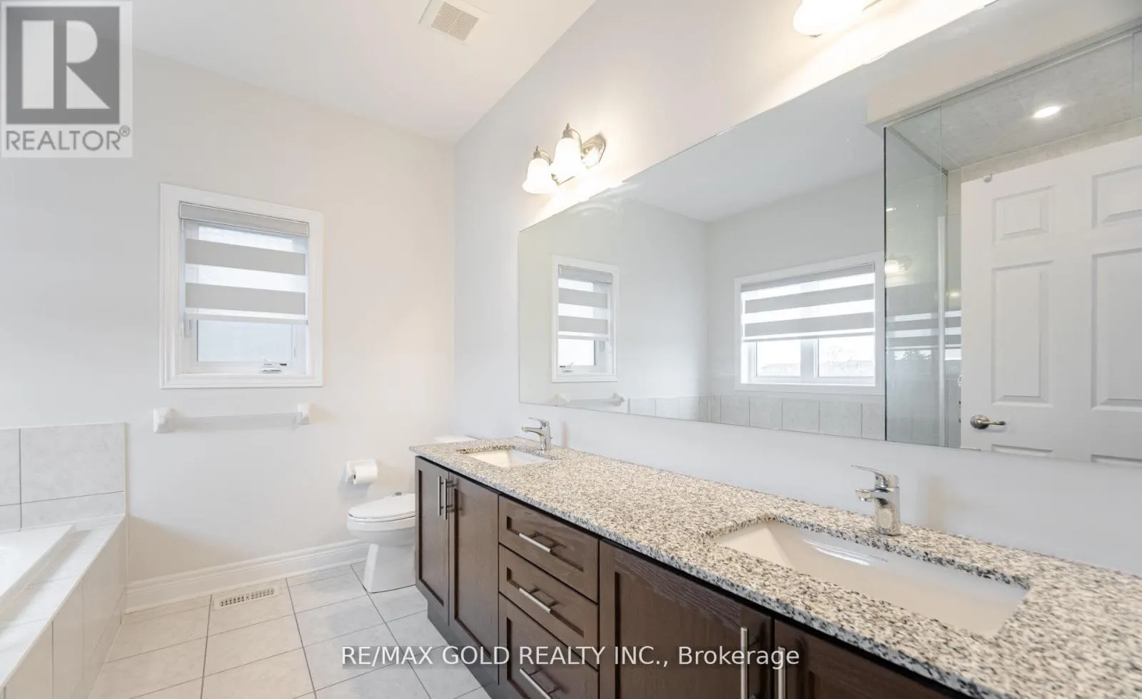 15 DUXBURY ROAD