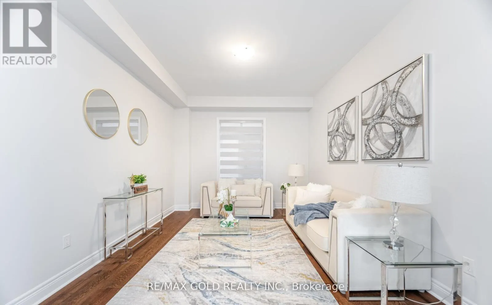 15 DUXBURY ROAD