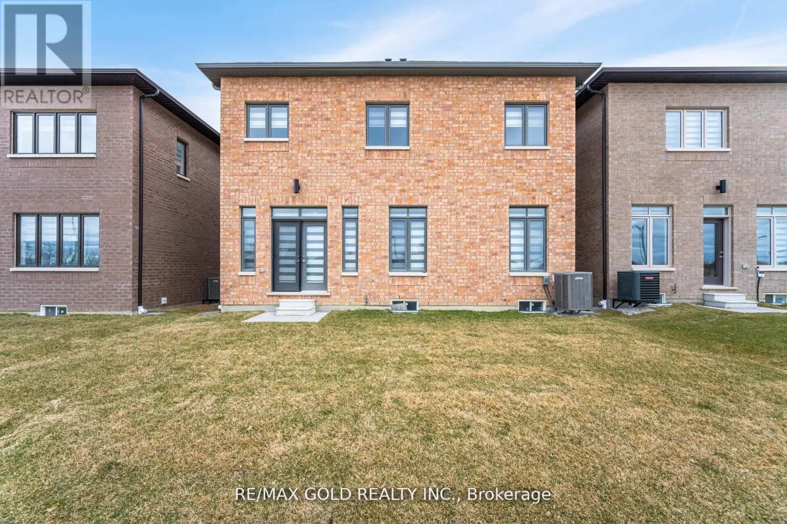 15 DUXBURY ROAD