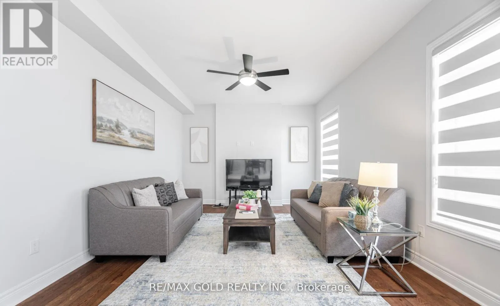 15 DUXBURY ROAD
