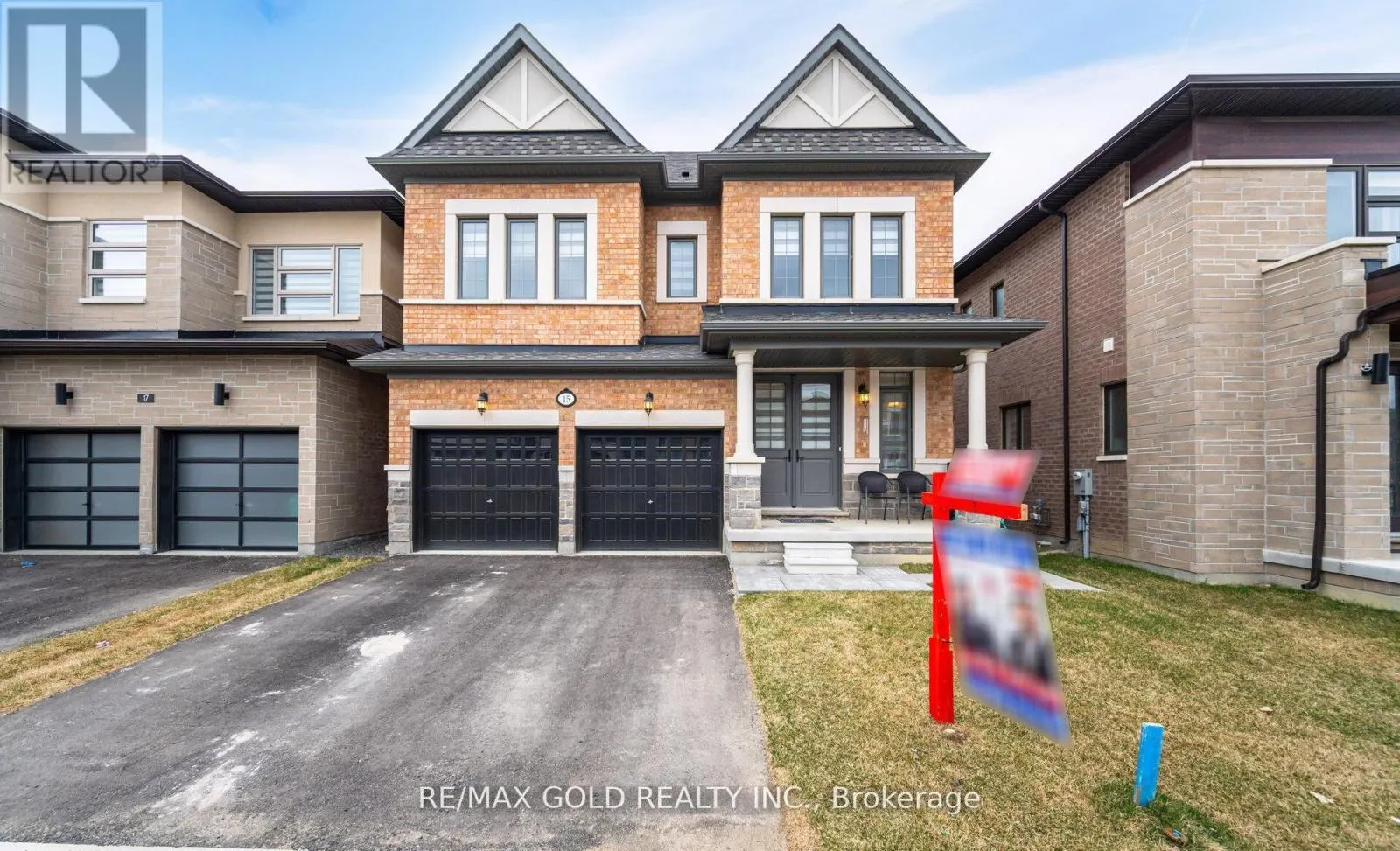 15 DUXBURY ROAD