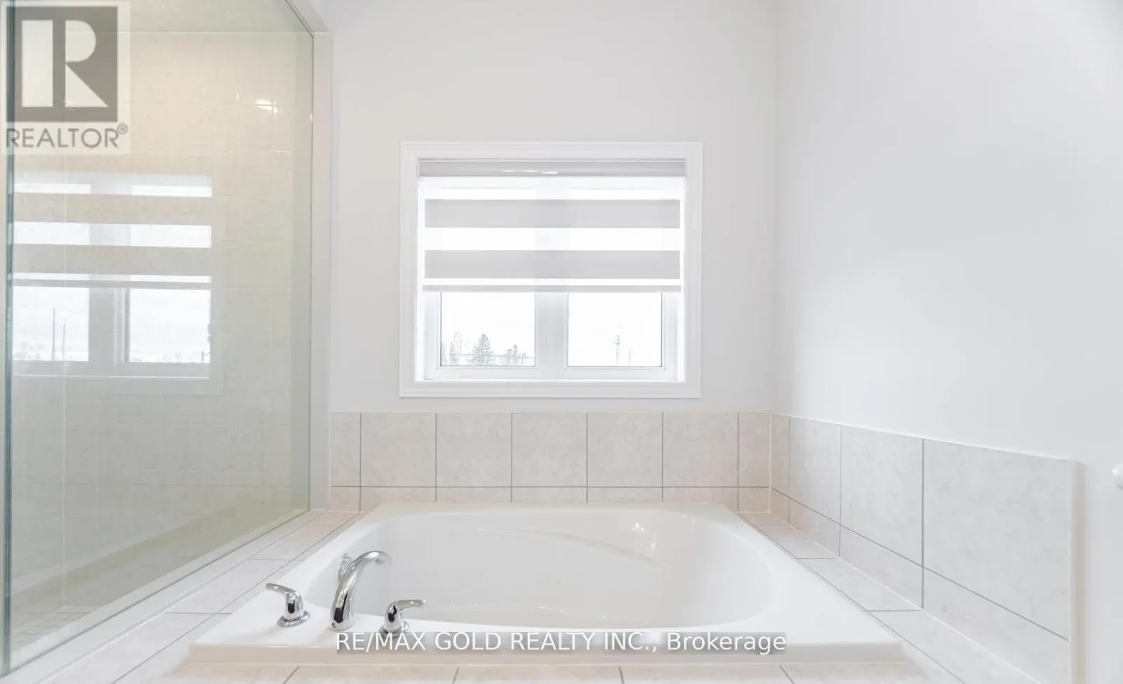 15 DUXBURY ROAD