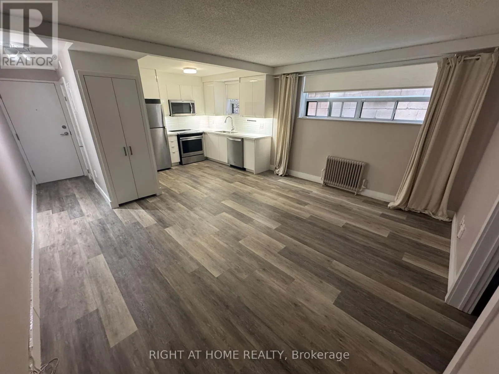 8 - 121 FOURTH STREET