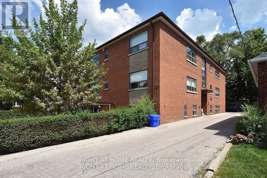 8 - 121 FOURTH STREET