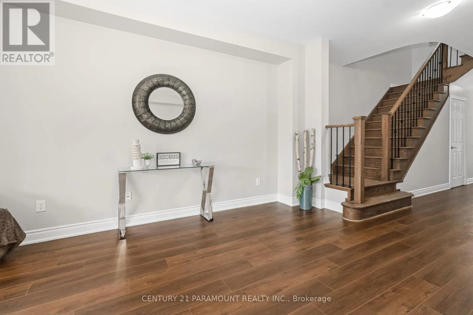 57 DORIS PAWLEY CRESCENT