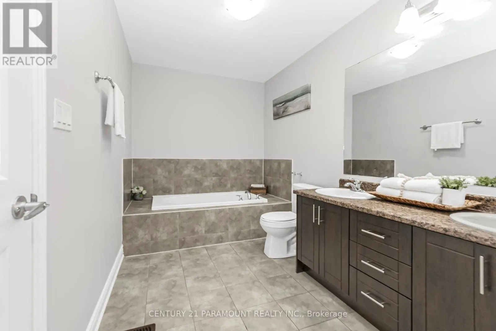 57 DORIS PAWLEY CRESCENT