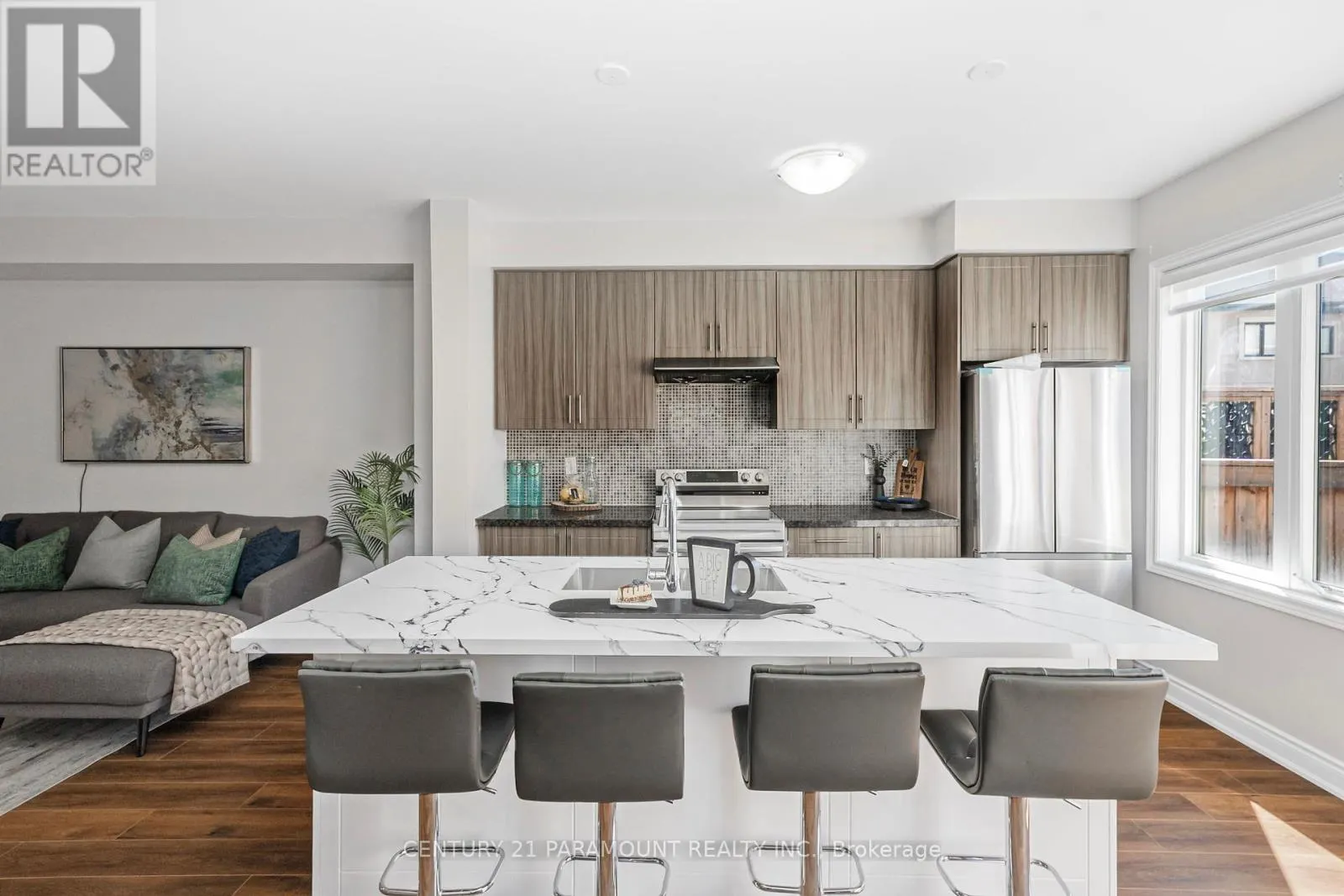 57 DORIS PAWLEY CRESCENT