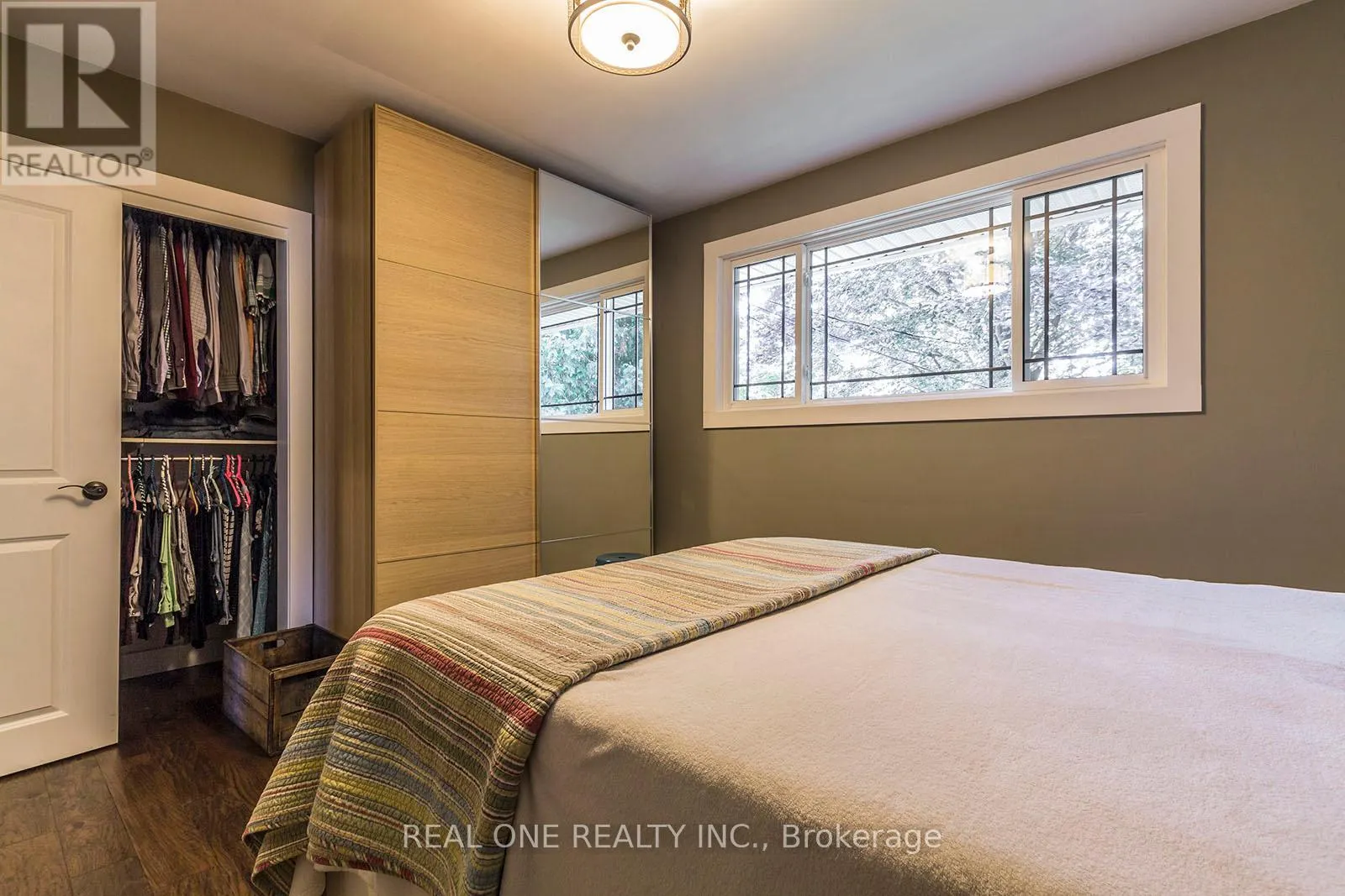 5222 BROMLEY ROAD