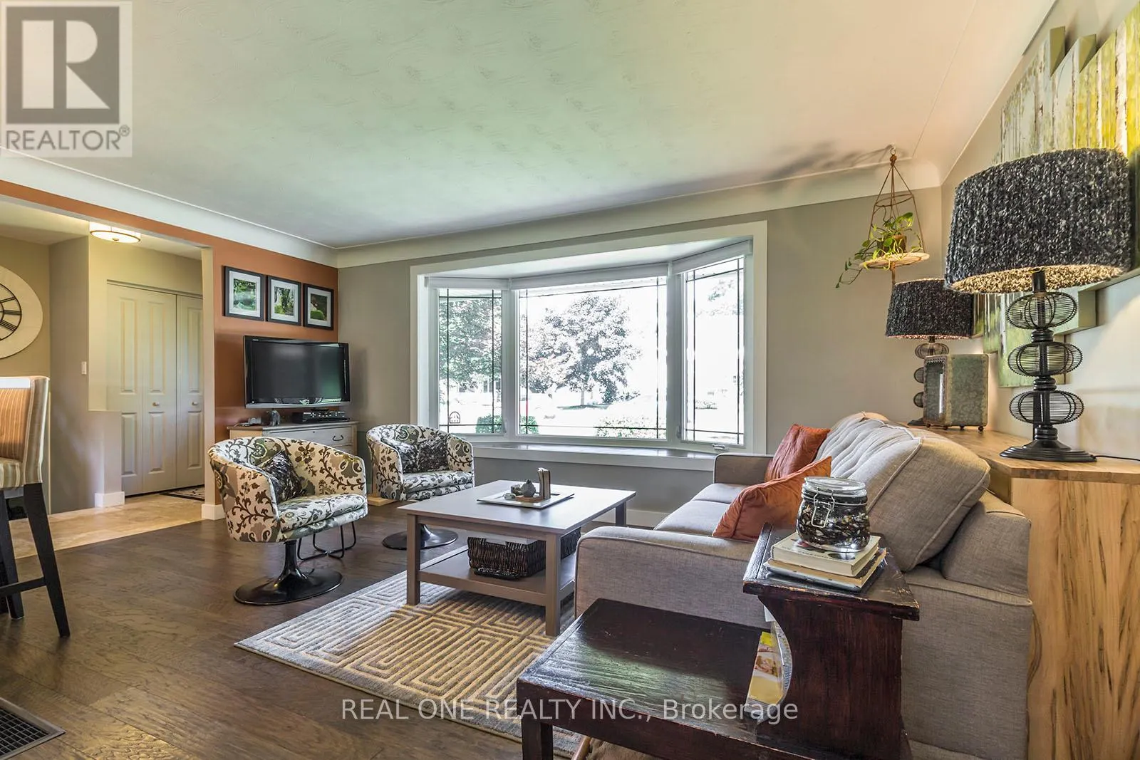 5222 BROMLEY ROAD
