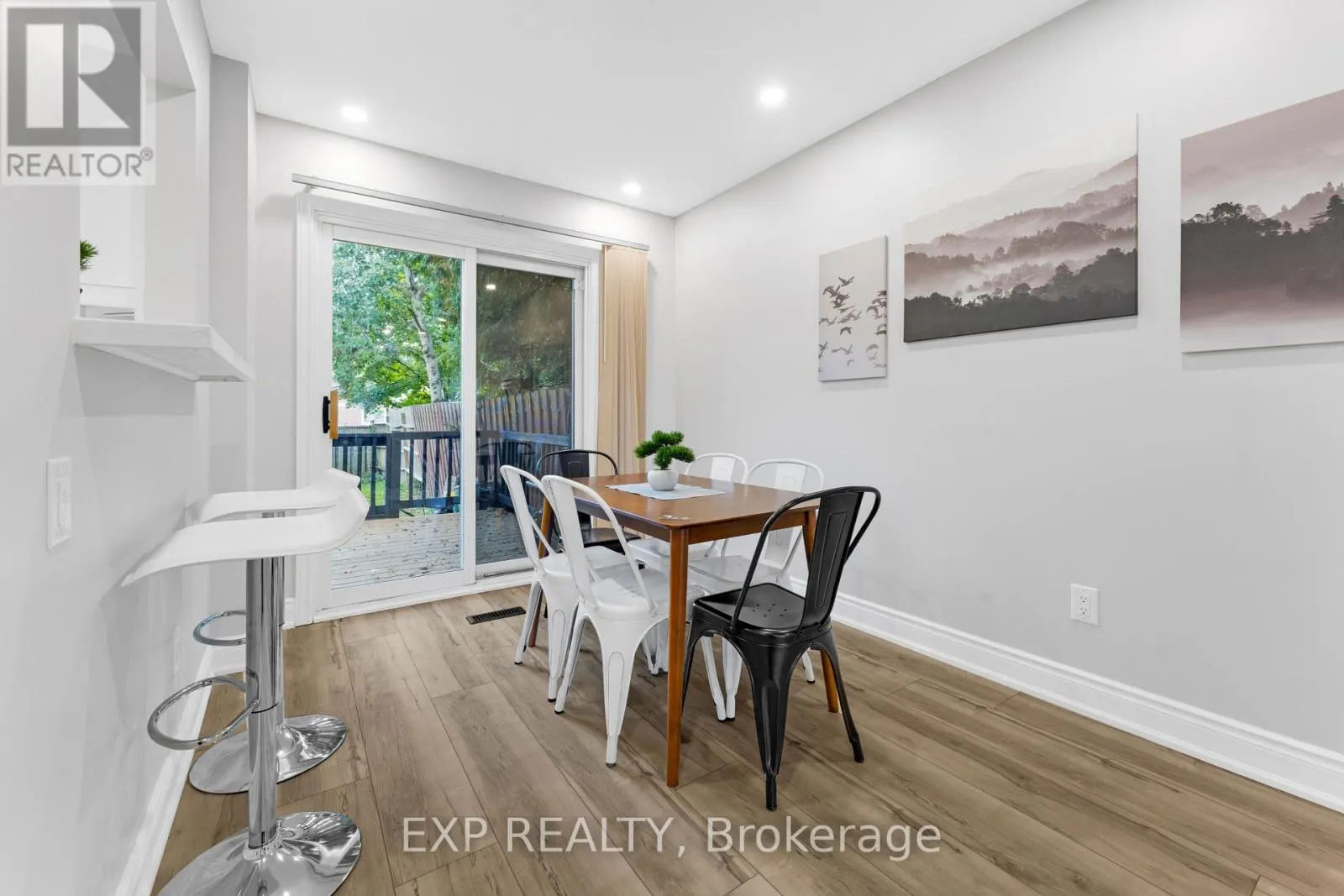 2258 MANCHESTER DRIVE