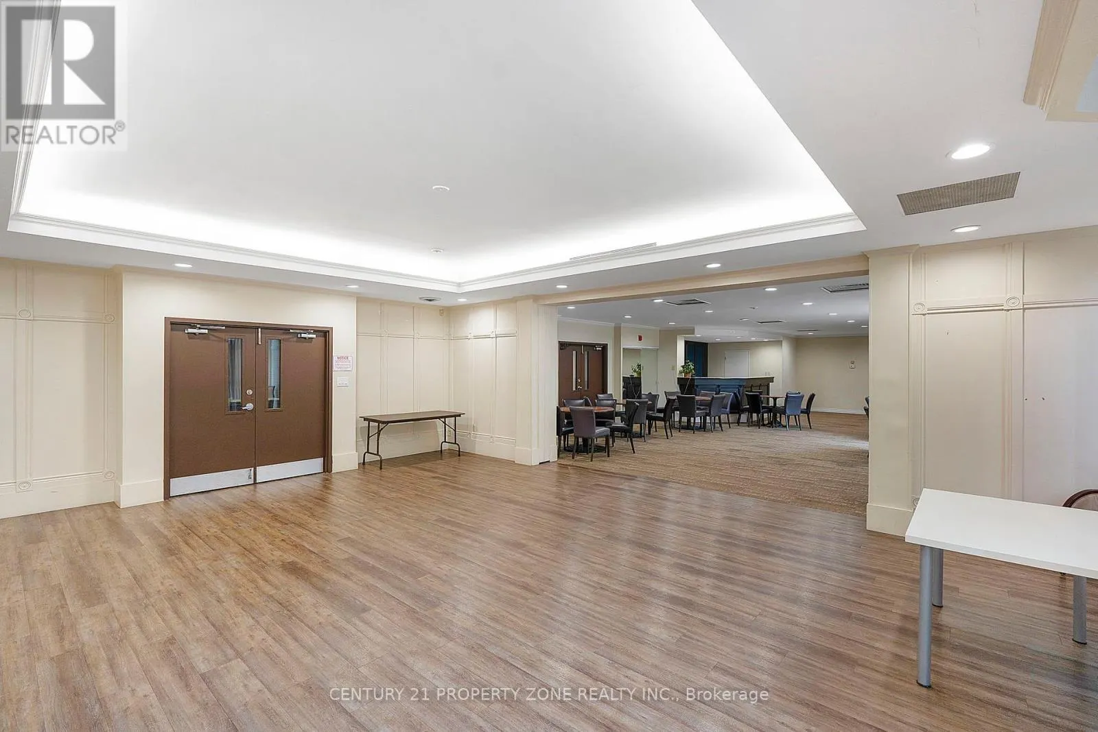 405 - 8351 MCLAUGHLIN ROAD
