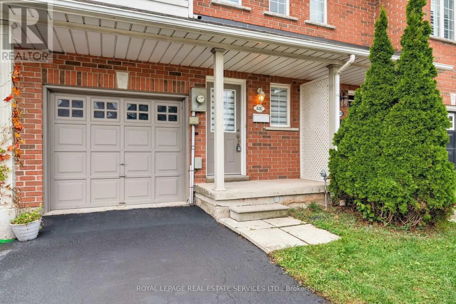 626 IRIS COURT