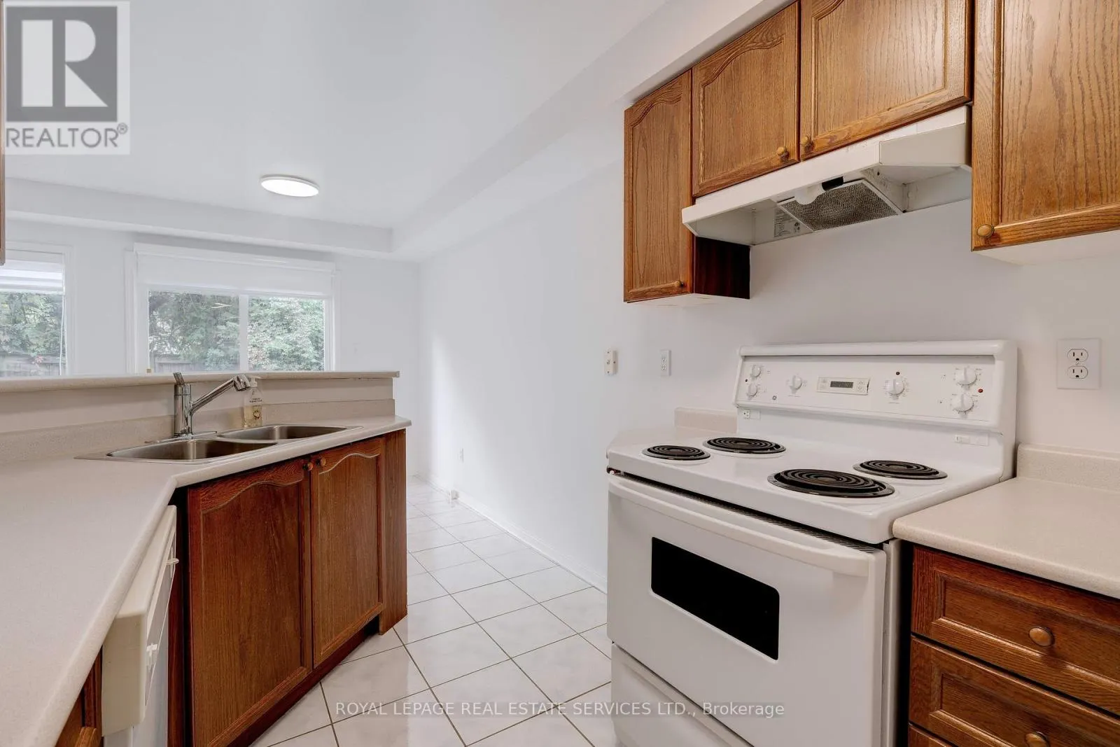 626 IRIS COURT