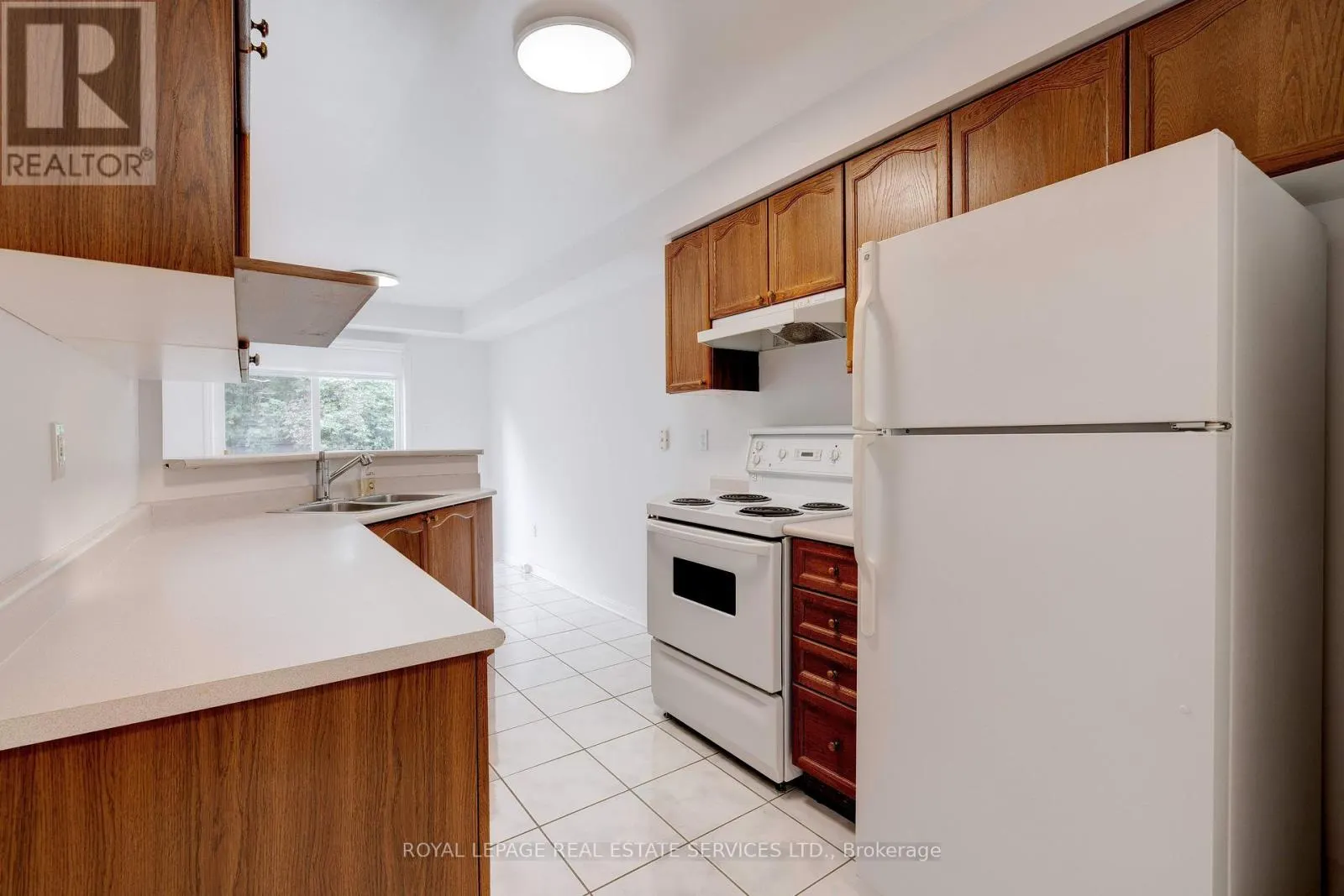626 IRIS COURT