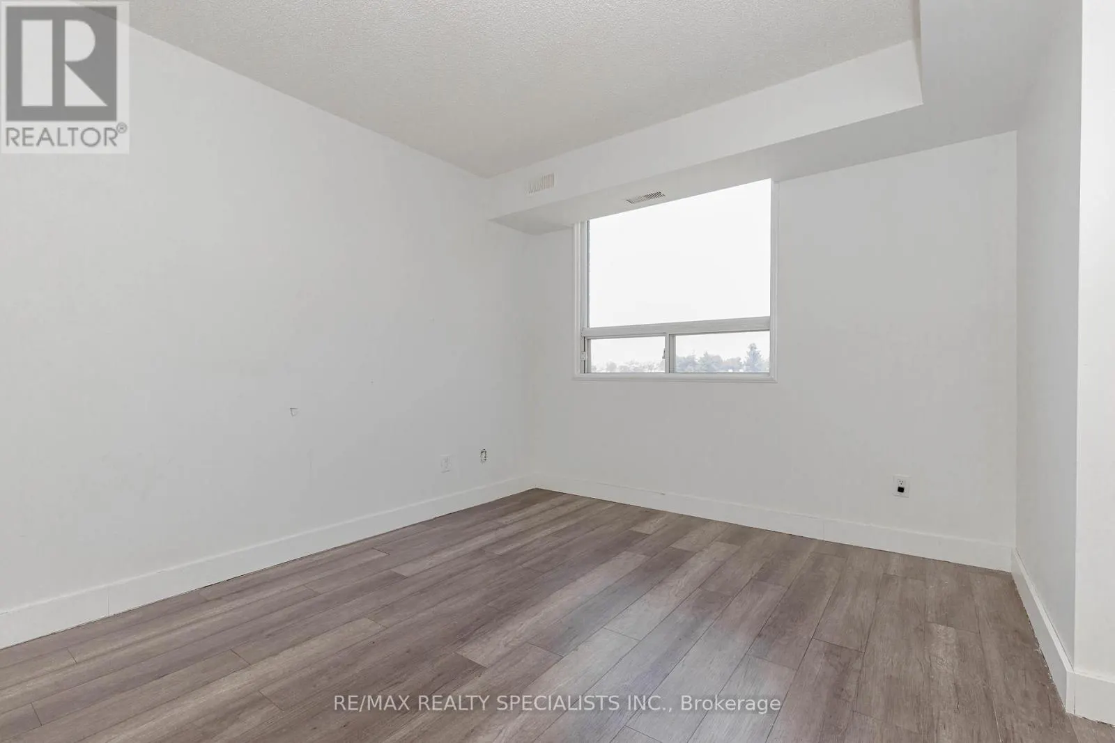 401 - 32 TANNERY STREET