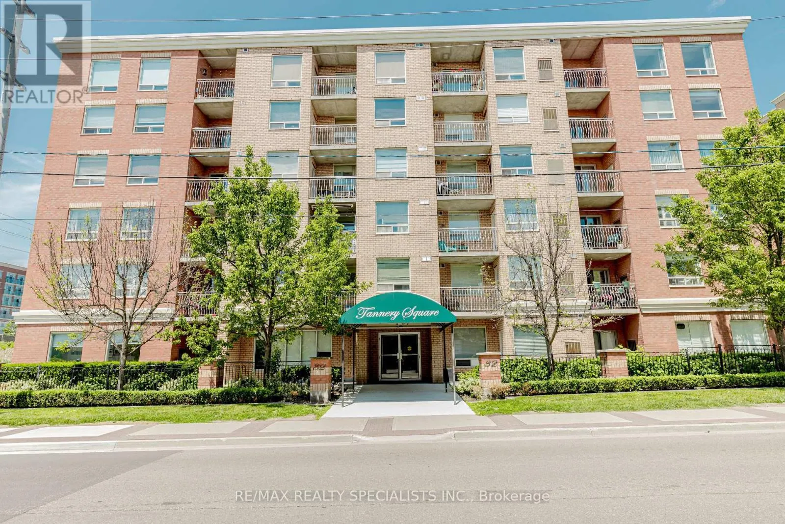 401 - 32 TANNERY STREET