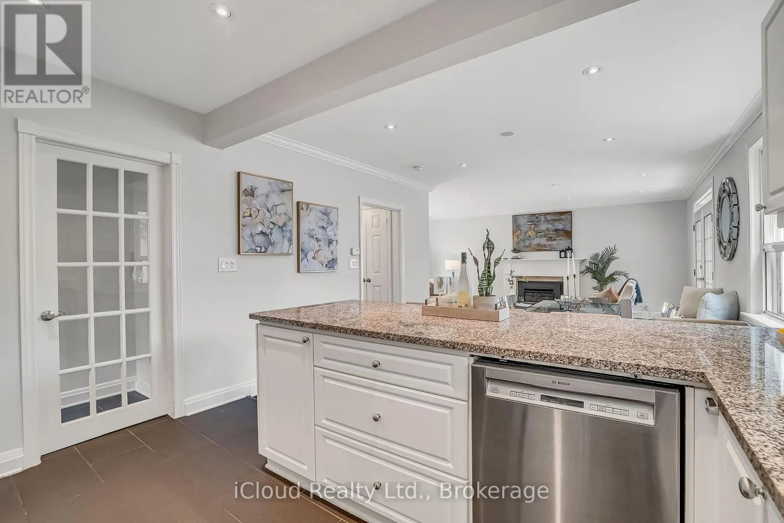 4691 DUNDAS STREET W