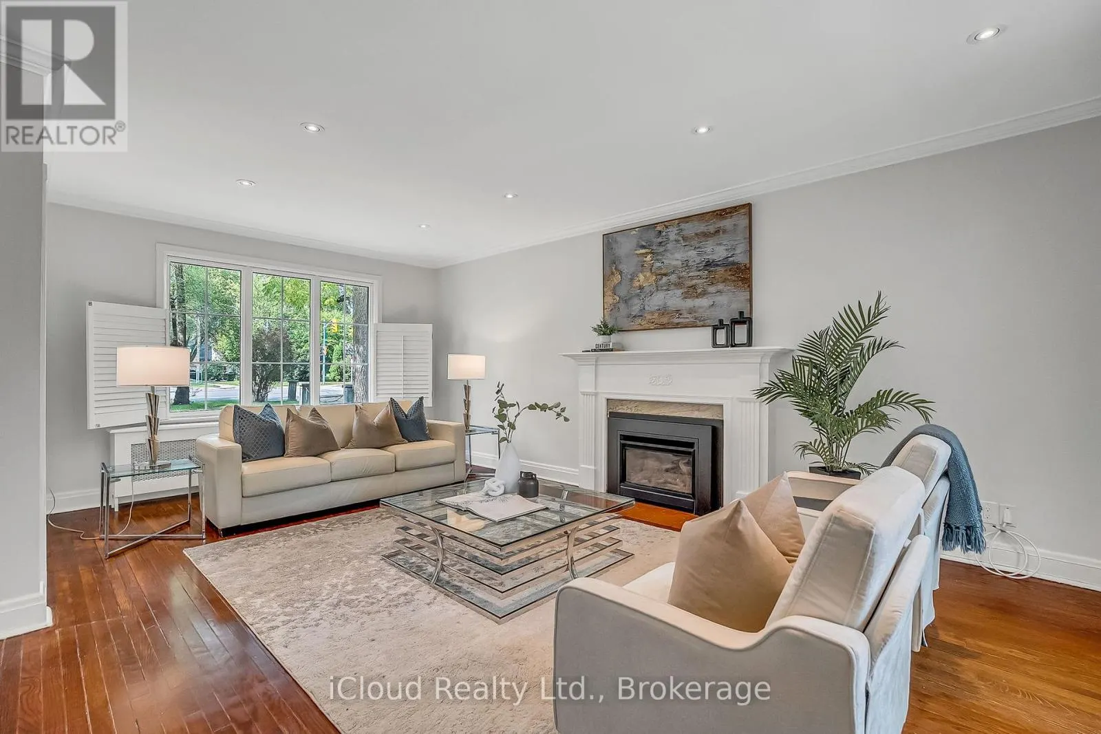 4691 DUNDAS STREET W
