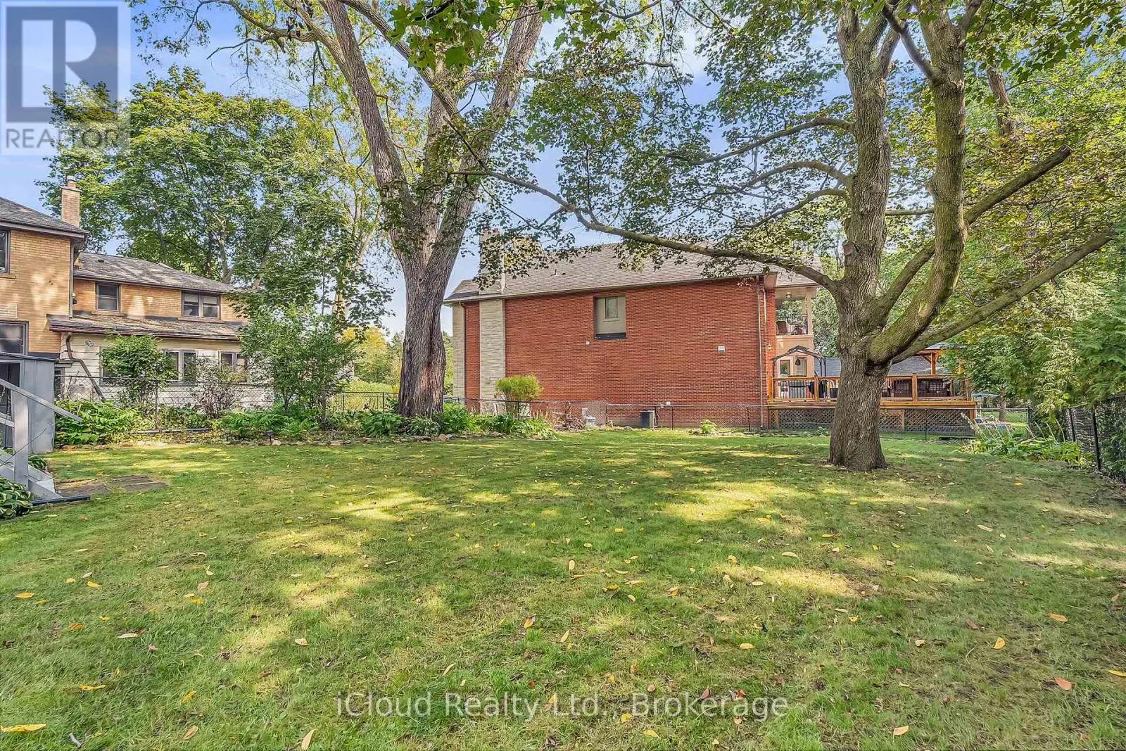 4691 DUNDAS STREET W