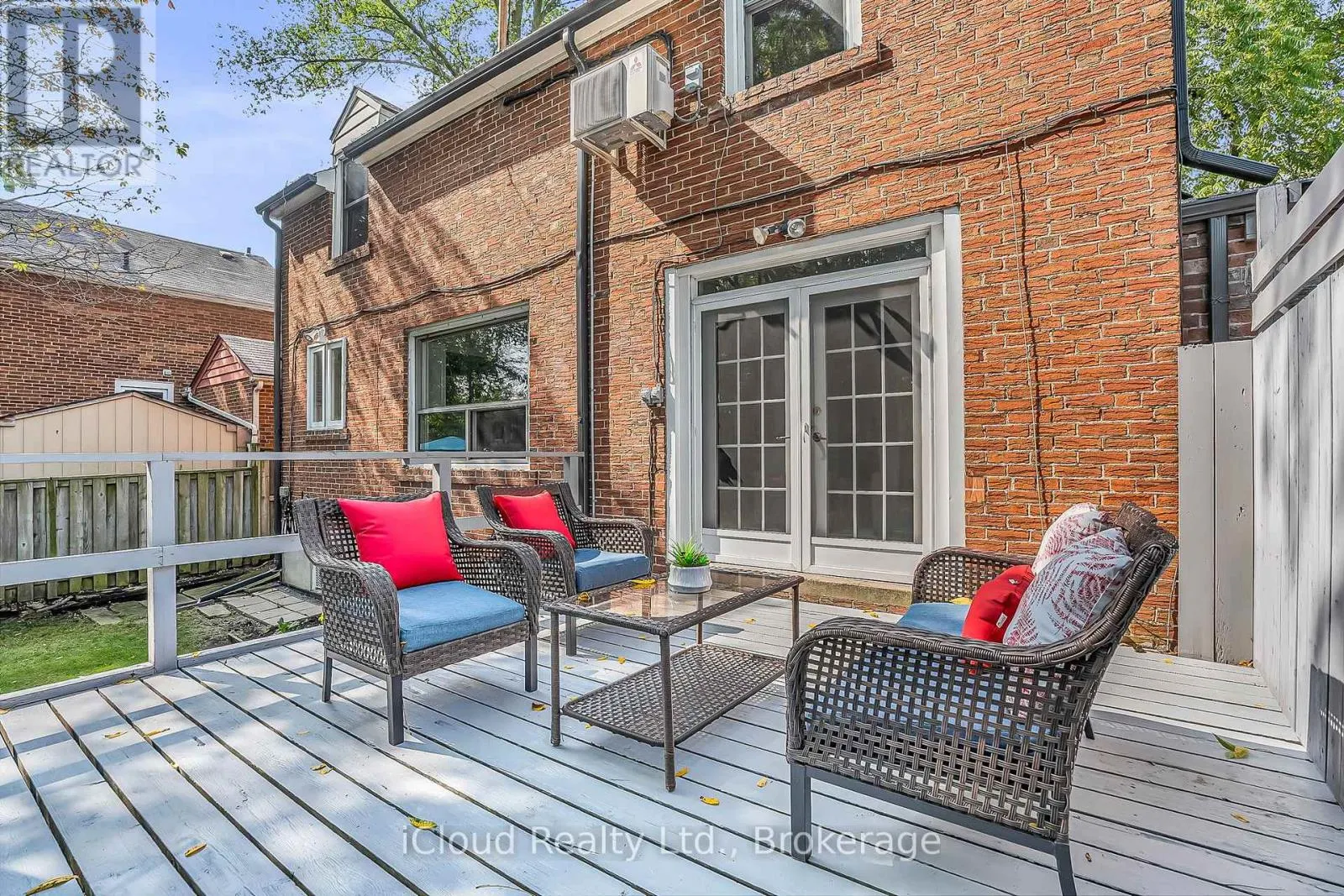 4691 DUNDAS STREET W