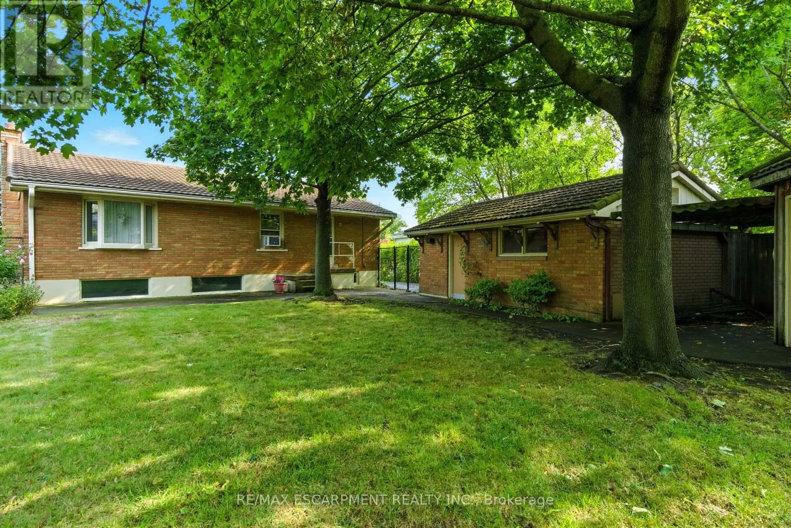 2311 MOUNTAINSIDE DRIVE