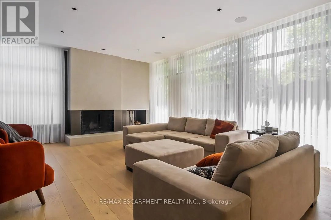 1308 GREENOAKS DRIVE