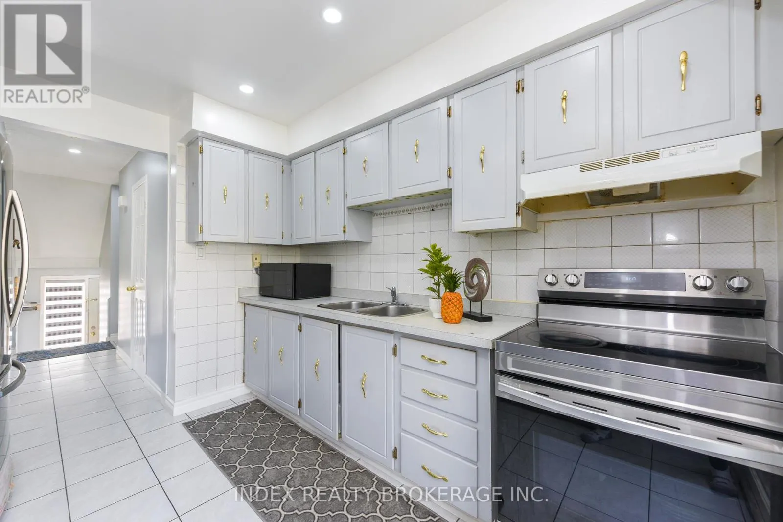 50 - 7475 GOREWAY DRIVE