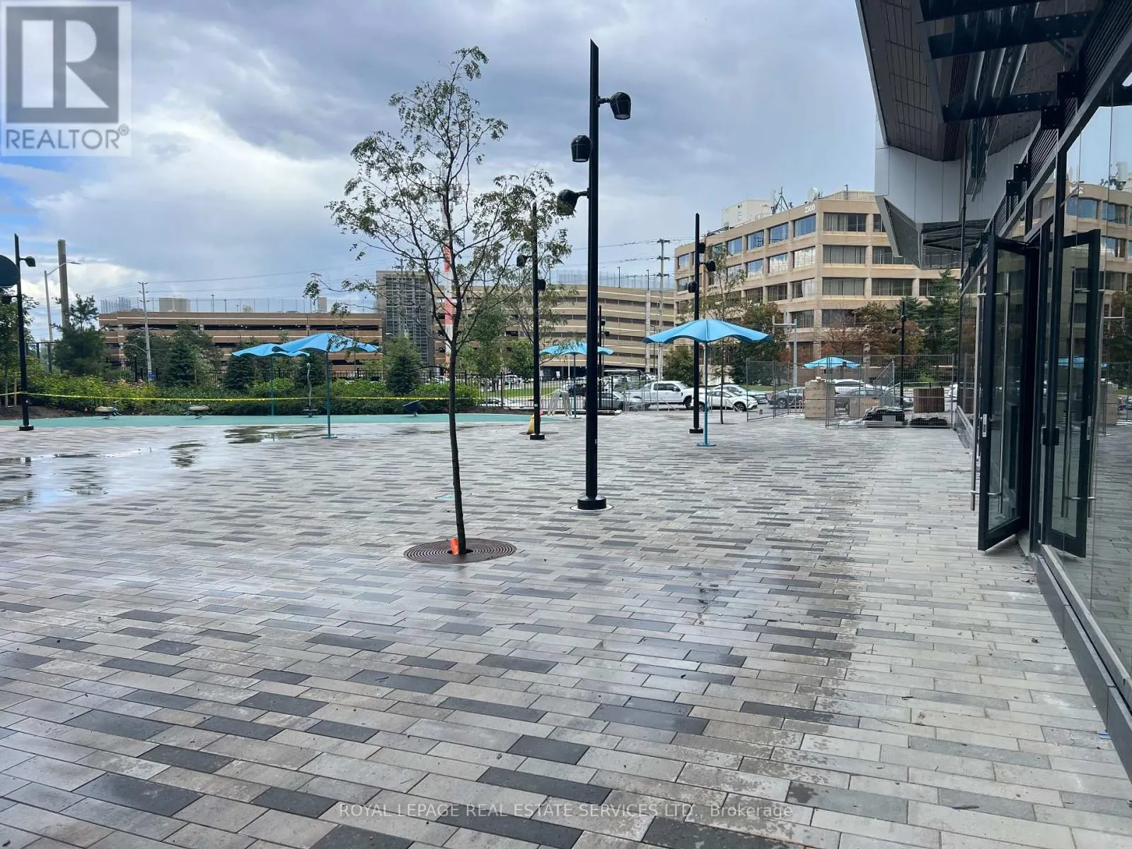 10 - 2485 EGLINTON AVENUE W