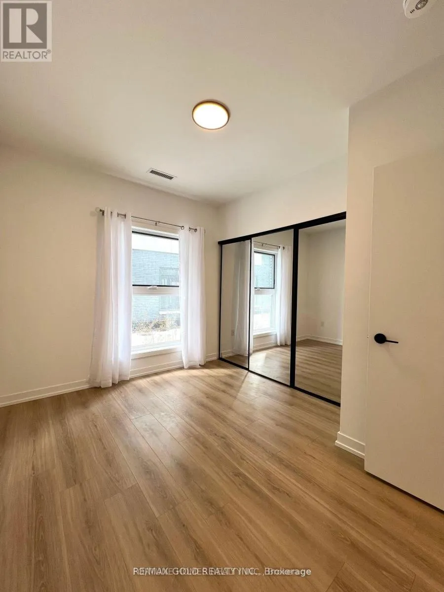 8 - 30 LAGERFELD DRIVE