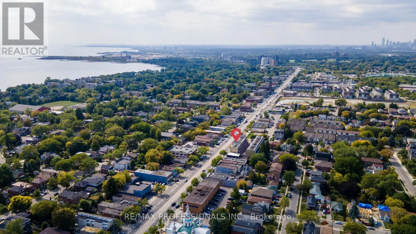 104 - 3400 LAKE SHORE BOULEVARD W