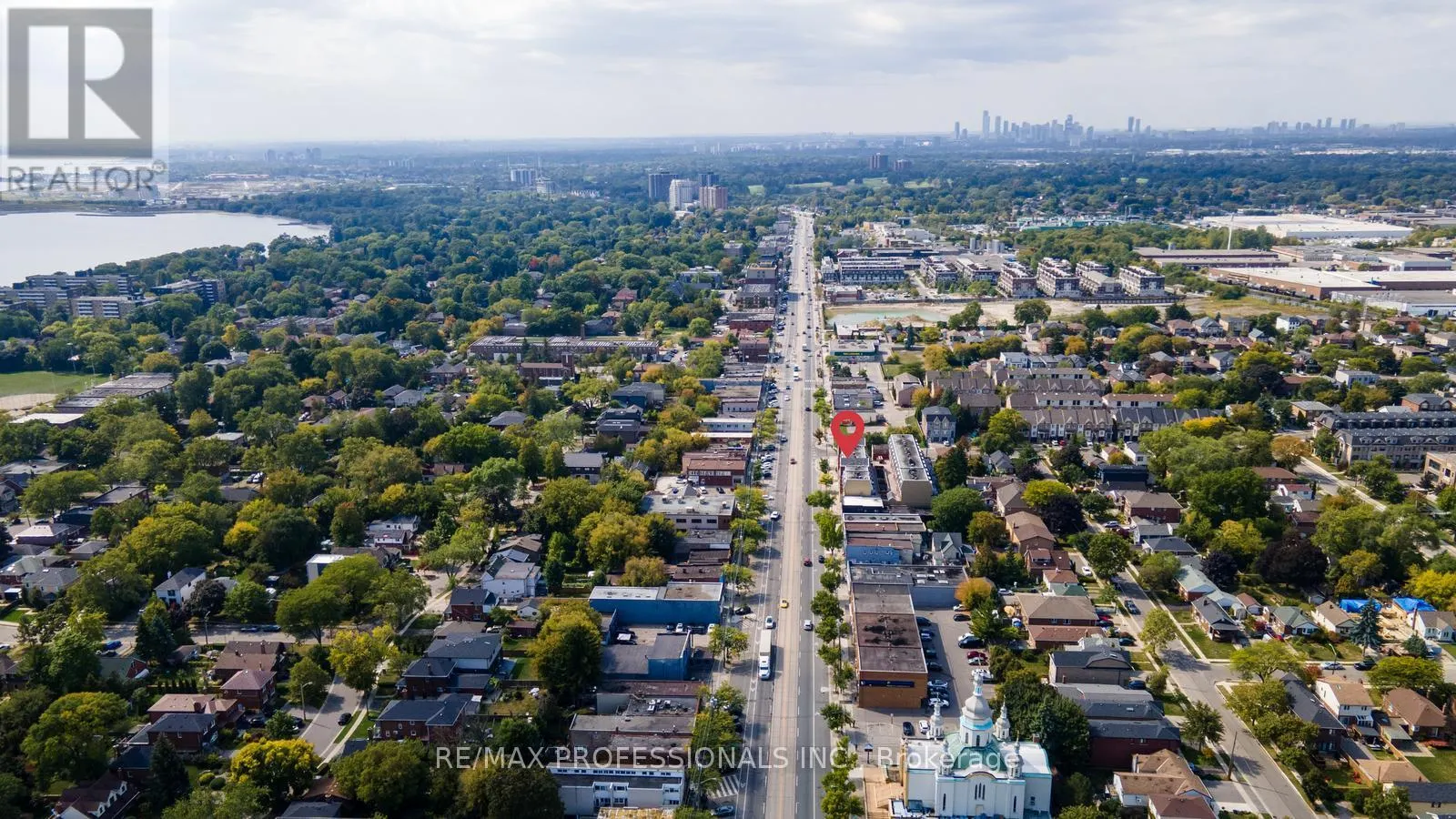 104 - 3400 LAKE SHORE BOULEVARD W