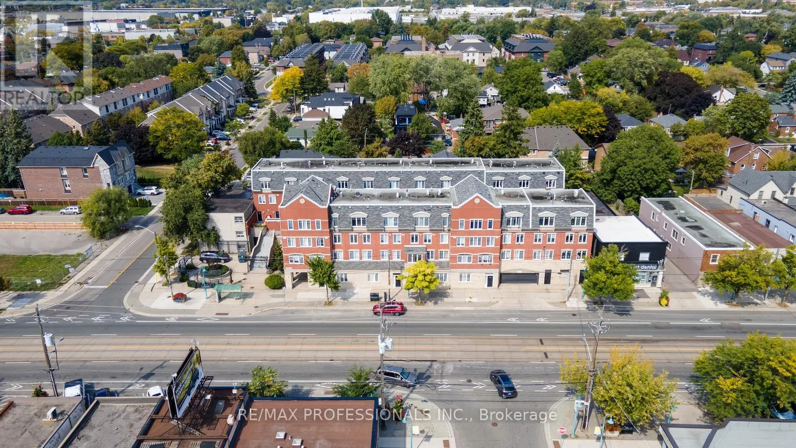 104 - 3400 LAKE SHORE BOULEVARD W