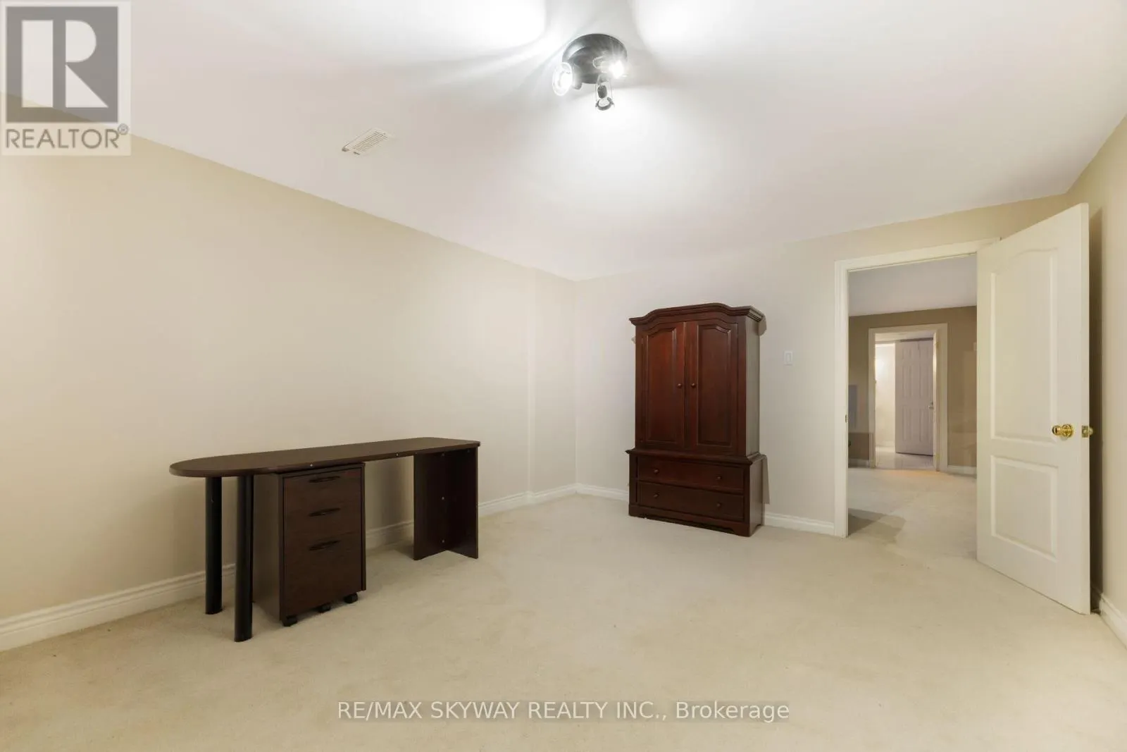 57 BANINGTON CRESCENT