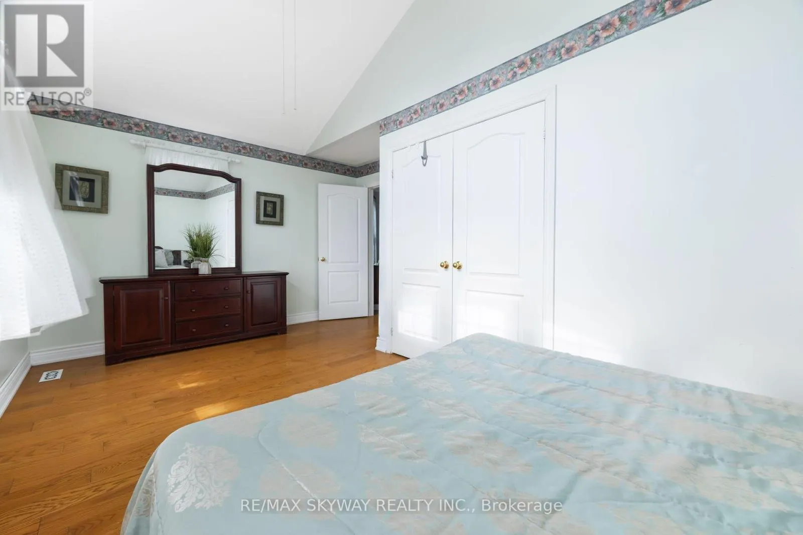57 BANINGTON CRESCENT