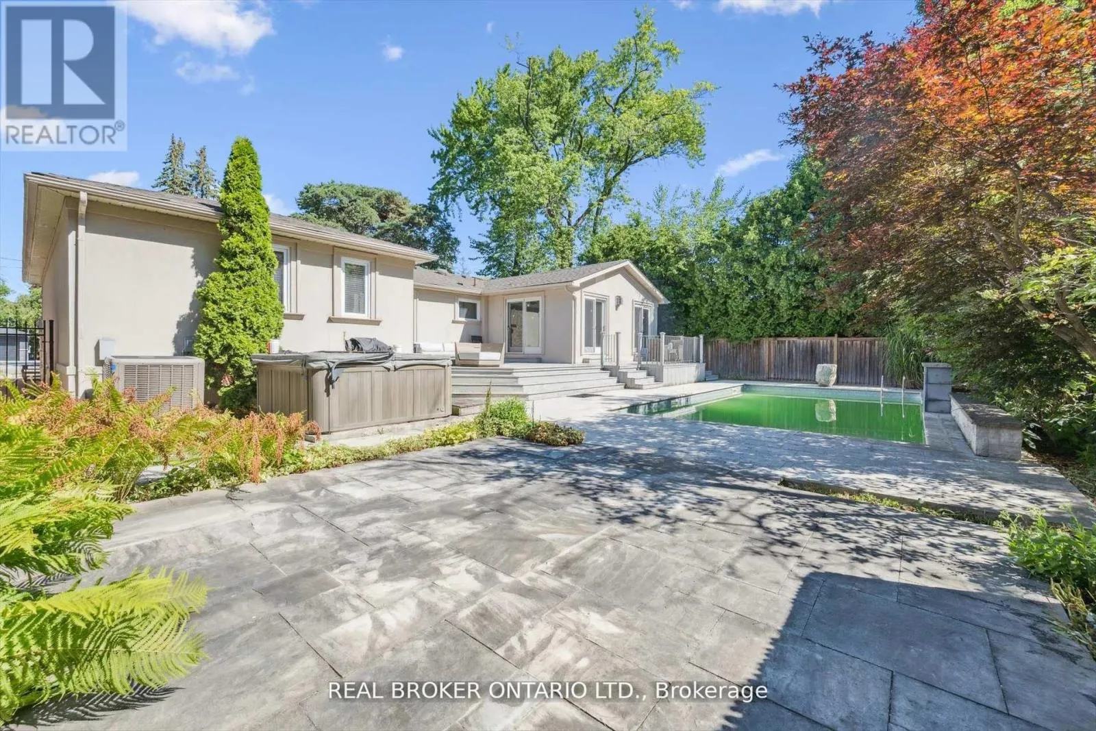 1204 CYNTHIA LANE